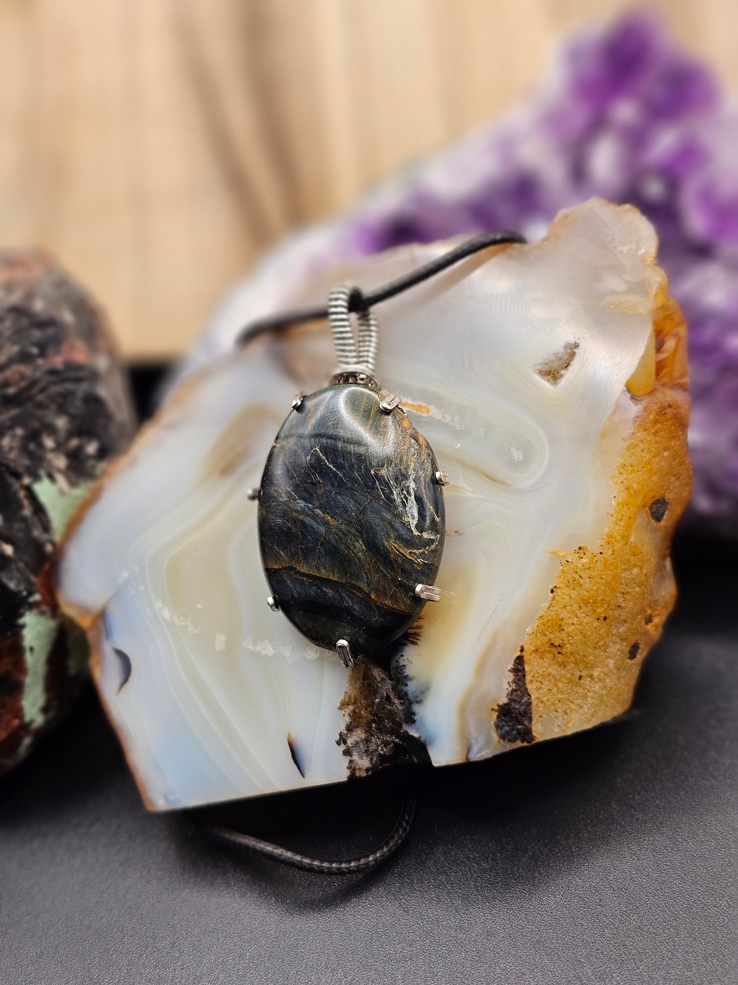 Tri-colored Tigers Eye Scenic Necklace