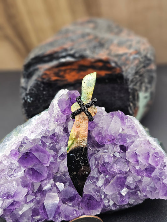 Weaved Crystal Dagger Necklace