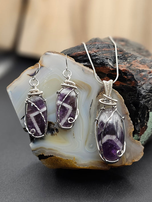 Chevron Amethyst Necklace Earrings Set